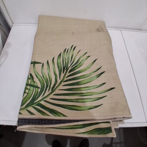 BETTER HOMES & GARDENS OUTDOOR RUG - 5FT X 7FT - PRINTED GREEN PALM PATTERN image 5