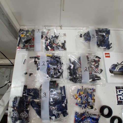 1466PC LEGO TECHNIC FORD GT 2022 CAR MODEL KIT WITH AUTHENTIC FEATURES - 1:12 SCALE (MODEL: 42154) image 3