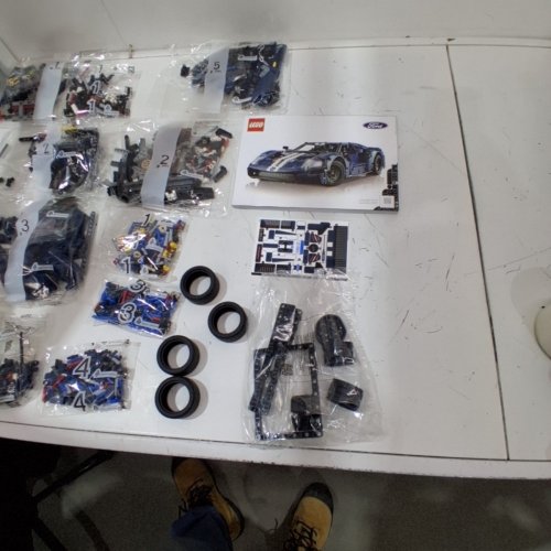 1466PC LEGO TECHNIC FORD GT 2022 CAR MODEL KIT WITH AUTHENTIC FEATURES - 1:12 SCALE (MODEL: 42154) image 5