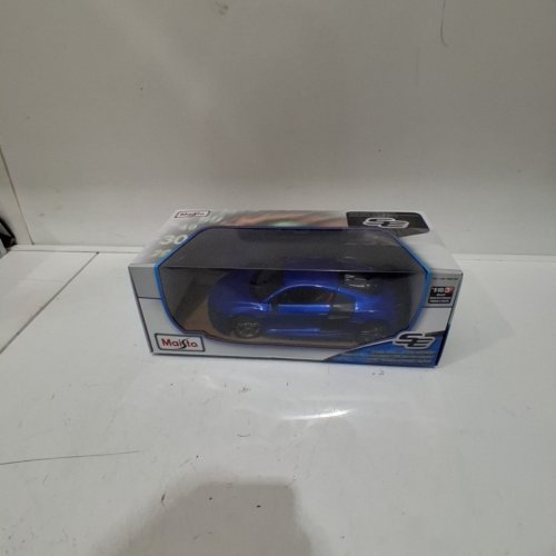MAISTO AUDI R8 DIE-CAST MODEL CAR - 1:18 SCALE - BLUE image 5