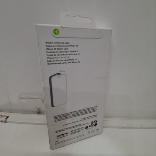 APPLE SILICONE CASE WITH MAGSAFE FOR IPHONE 15 - BLACK (MODEL: A3123) image 3