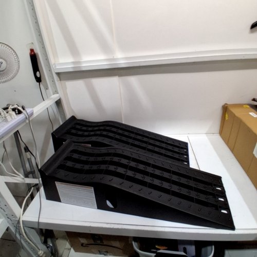 2PK AMAZON BASICS AUTOMOTIVE LOADING RAMP - 6500LB MAX - BLACK - (MODEL:TD090343) image 2