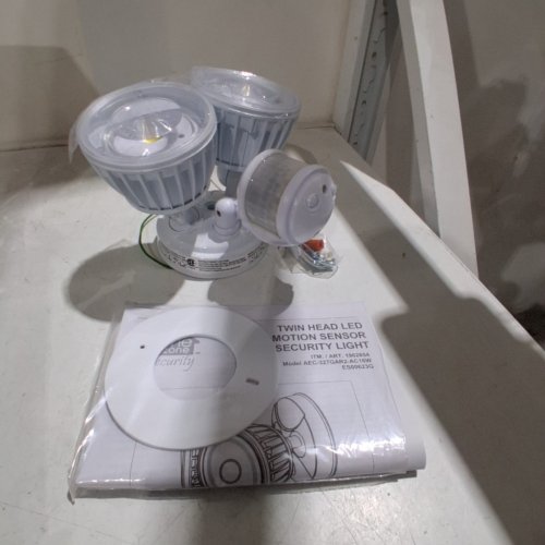 HOME ZONE SECURITY MOTION ACTIVATED LED SECURITY LIGHT 2500LM- 5000K - WHITE (MODEL: 1962854) image 3