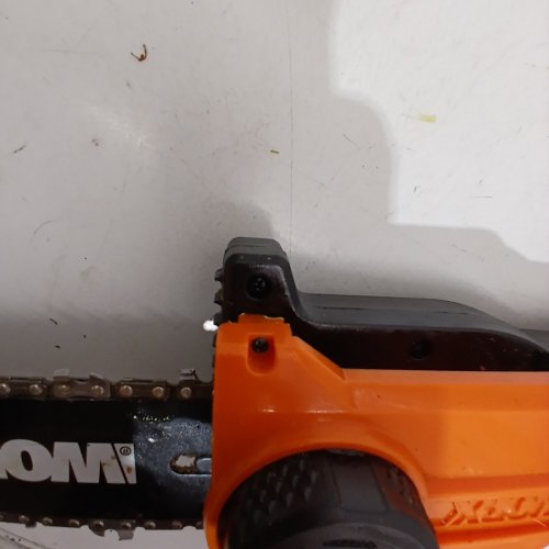 WORX 20V POWER SHARE EXTENDABLE POLE SAW WITH AUTO TENSION - 13FT MAX LENGTH, 8" BLADE - BLACK/ORANGE (MODEL: WG349.9) image 8