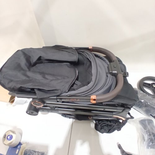 GROMAST IFOLD2.0 FOLDING BABY STROLLER - ROSE GOLD / BLACK (MODEL: GT077) image 2