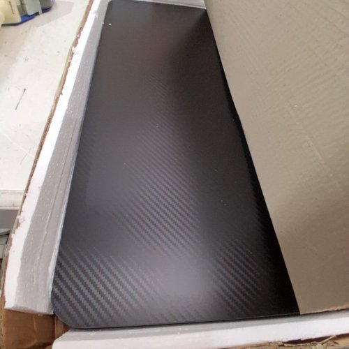 HLDIRECT GAMING DESK WITH ERGONOMIC CURVE AND CABLE HOLE - 40" X 20" X 29" - BLACK CARBON FIBER - (MODEL: A10) image 5