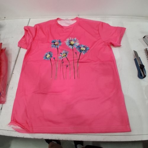 WOMAN'S FLORAL ROUND-NECK T-SHIRT - LARGE - PINK image 2