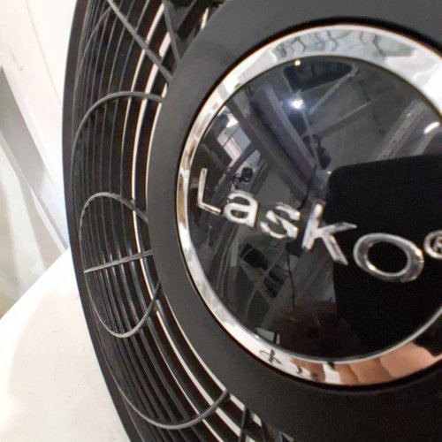 LASKO ADJUSTABLE ELEGANCE OSCILLATING PEDESTAL FAN - 18" - BLACK (MODEL: 1827C) image 5