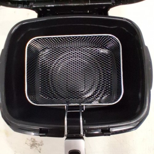 STARFRIT COMPACT DEEP FRYER - 2.5L CAPACITY - BLACK (MODEL: 024611) image 5