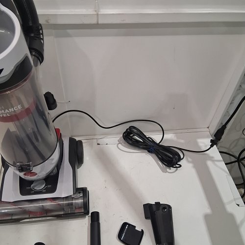 HOOVER MAXLIFE ELITE SWIVEL VACUUM CLEANER WITH HEPA MEDIA FILTRATION, BAGLESS MULTISURFACE UPRIGHT FOR CARPET OR HARD FLOORS - 2.5L - 240V - RED (MODEL: UH75100) image 2