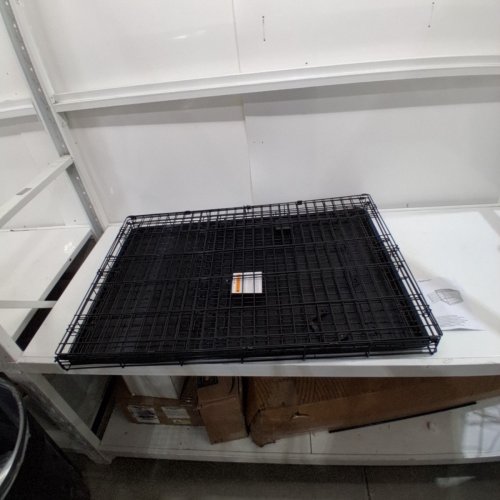 AMAZON BASICS SINGLE DOOR FOLDABLE METAL WIRE DOG CRATE/CAGE/KENNEL WITH TRAY - 42" X 31" X 28" - BLACK image 2