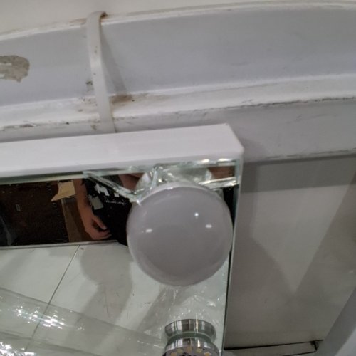 VANITY MIRROR WITH TOUCH SCREEN LIGHTS HOLLYWOOD VANITY MIRROR - 31" - WHITE image 4