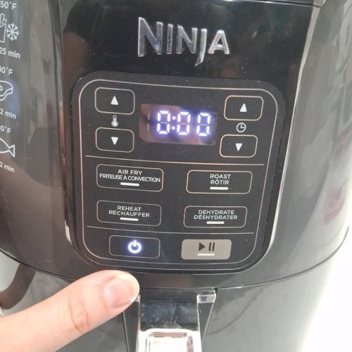 NINJA PROGRAMMABLE DIGITAL AIR FRYER - 3.8L CAPACITY - DARK GREY (MODEL: AF100C) image 2