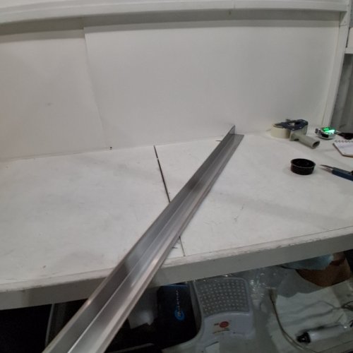 6PC METAL PEAK GUTTERS FLASHING ANGLE - 4FT - STAINLESS STEEL image 2