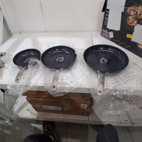 3PC OXO NON-STICK ENHANCED SERIES FRY PAN SET - 8", 10", 12" - BLACK (ITEM: CC005960-004) image 3