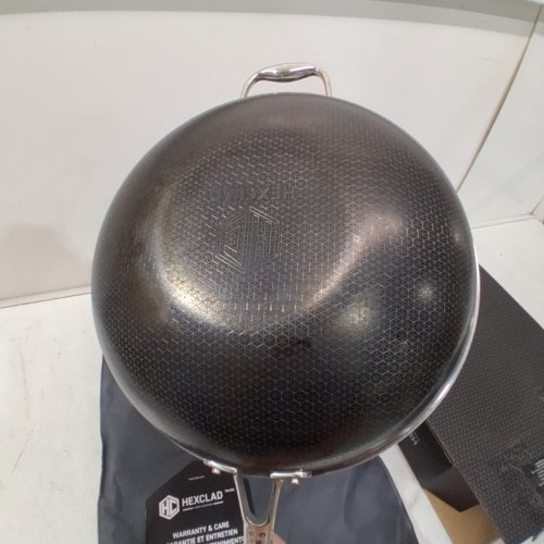 HEXCLAD HYBRID STAINLESS STEEL WOK WITH STAY COOL HANDLE - 12" - BLACK/STAINLESS STEEL (MODEL: ‎HEX12WOK) image 4