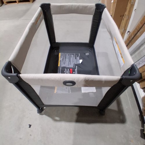 GRACO PACK 'N PLAY PORTABLE PLAYARD WITH CARRYING BAG - 40" X 28" X 30" - OAKLEY FASHION / BLACK/ GREY (MODEL: 2084226) image 2