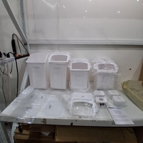 4PK RICE STORAGE CONTAINER WITH 4 MEASURING CUPS AND WHEELS - WHITE- (MODEL: F-8908-8909) image 2