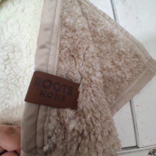ROOTS HOME SHERPA THROW BLANKET - 50" X 70" - BEIGE (MODEL: 2620482) image 3