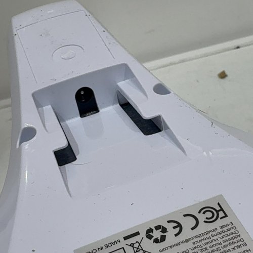 PORTABLE RECHARGEABLE HANDHELD VACUUM CLEANER - 11.2V - WHITE (MODEL GE753) image 5