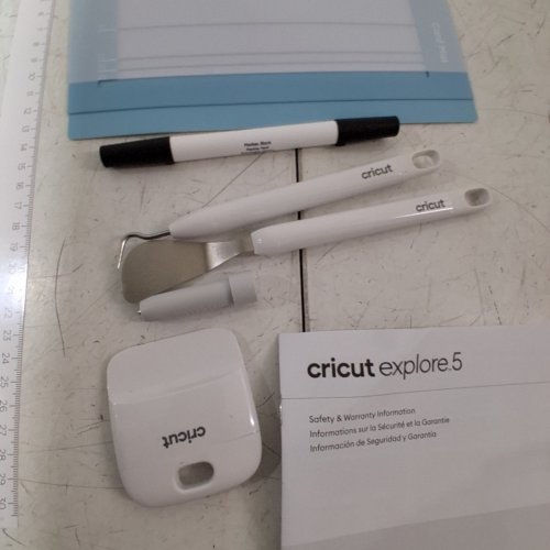 CRICUT EXPLORE 5 WITH ACCESSORIES - BEIGE (MODEL: EXPLORE 5) image 4