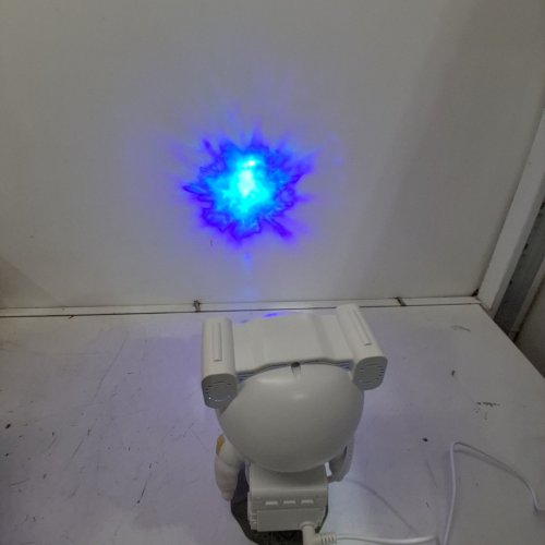 ASTRONAUT STAR PROJECTOR NIGHT LIGHT - WHITE image 2