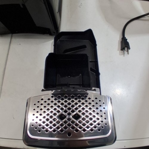 PHILIPS 3200 SERIES LATTEGO FULLY AUTOMATIC ESPRESSO MACHINE WITH BUILT-IN GRINDER & MILK FROTHER - BLACK (MODEL: EP3241/54) image 6