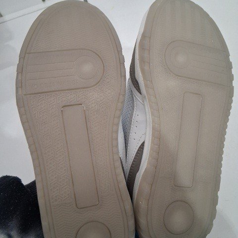 GIRLS GEORGE SNEAKERS - SIZE 3 - GRAY AND WHITE image 3