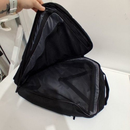 BUGATTI ULTIMATE 2-IN-1 DUFFLE BAG/BACKPACK - 17.3" LAPTOP COMPARTMENT - BLACK (MODEL: 1753685) image 4