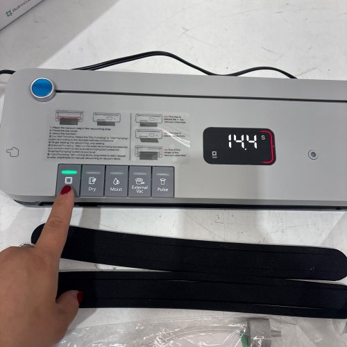 LSA APPAREL FOOD VACUUM SEALER MACHINE WITH 20 VACUUM SEALING BAGS - GREY BLACK - (MODEL: H2079) image 2
