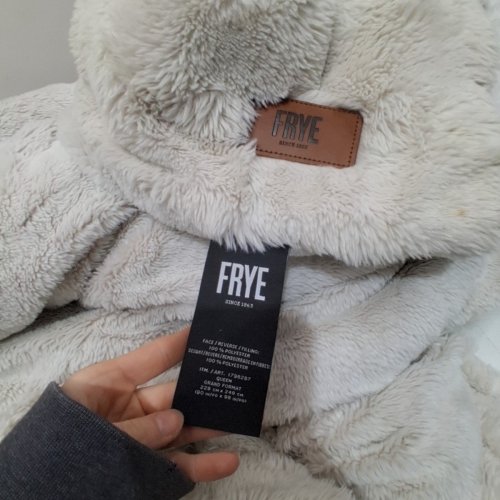 3PC FRYE FAUX FUR COMFORTER SET - QUEEN - CREAM (MODEL: 1796287) image 3