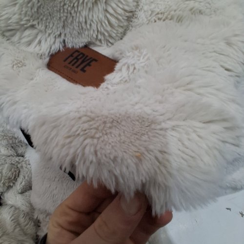 3PC FRYE FAUX FUR COMFORTER SET - QUEEN - CREAM (MODEL: 1796287) image 4