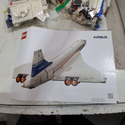 2083PC LEGO ICONS CONCORDE MODEL AIRCRAFT BUILDING BLOCK KIT (MODEL: 10318) image 5