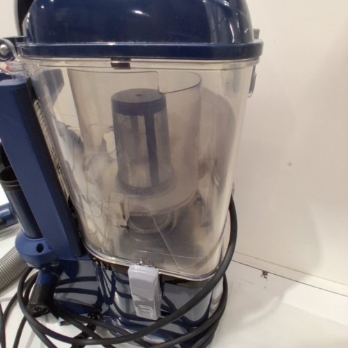 SHARK NAVIGATOR LIFT-AWAY UPRIGHT & LIGHTWEIGHT VACUUM CLEANER - BLUE JEAN (MODEL: NV380C) image 4