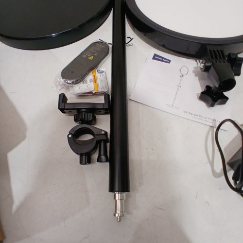 NEEWER BASICS LED ROUND PANEL FLOOR LAMP - 24W - BLACK (MODEL: BR13) image 5