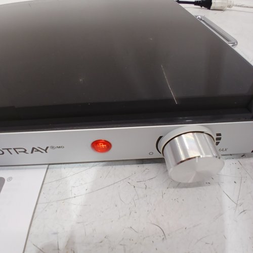 SALTON HOTRAY XL WARMING TRAY WITH TEMPERED GLASS - 400W 21" X 16" - BLACK - (MODEL: 2123123 / WT2148) image 2
