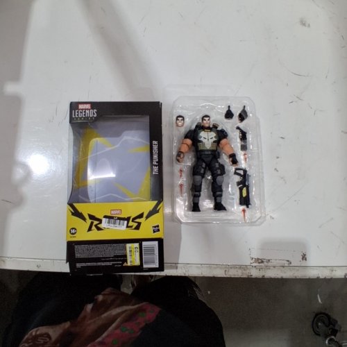 MARVEL RIVALS LEGENDS SERIES THE PUNISHER ACTION FIGURE - 6'' (MODEL: G2384) image 3
