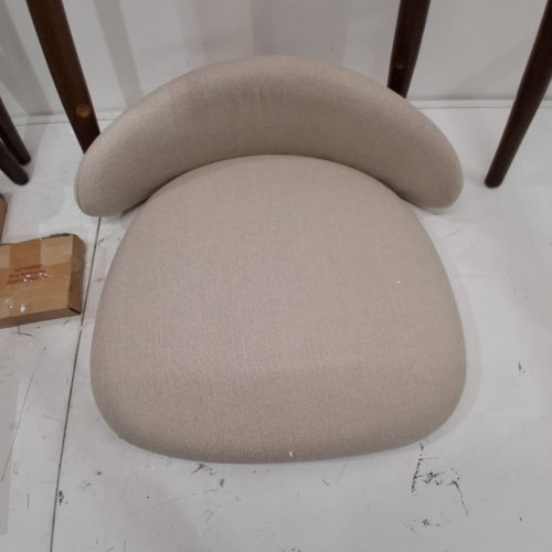 2PK COLAMY COUNTER HEIGHT UPHOLSTERED WOODEN BAR STOOL - BEIGE (MODEL: B6269) image 4
