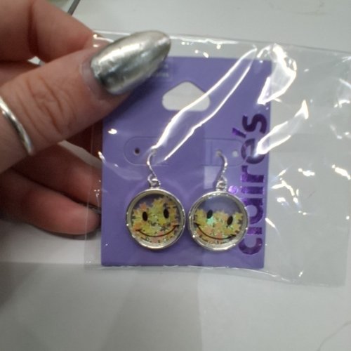1PR GIRLS CLAIRE'S DANGLE SMILEY FACE EARRINGS - MULTICOLOUR image 3
