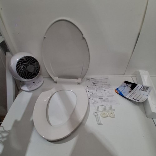 GARVEE ELONGATED SOFT CLOSE EASY CLEAN PLASTIC TOILET SEAT - 19" - WHITE - (MODEL: PHO_11GXK800) image 2