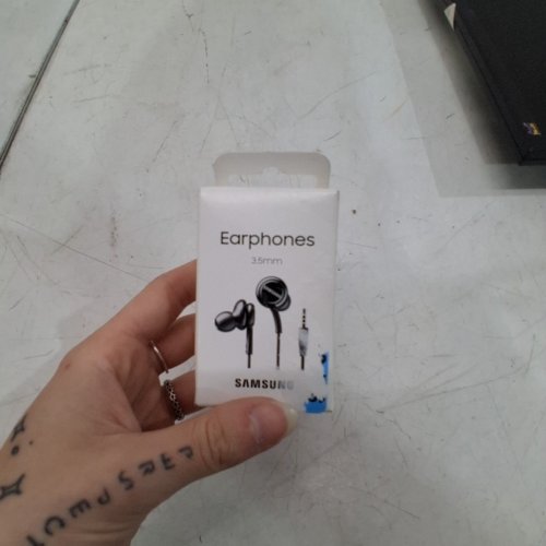 SAMSUNG WIRED EARPHONES EARBUDS WITH IN-LINE CALL CONTROLS - 3.5MM AUX CONNECTOR - BLACK image 2