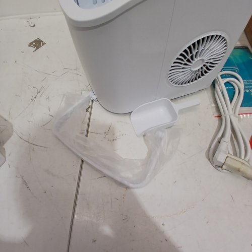 EUHOMY COUNTERTOP ICE MAKER MACHINE WITH HANDLE, BASKET AND SCOOP - MAKES 26LBS PER DAY - WHITE (MODEL: IM001-BWH-CAEH) image 6