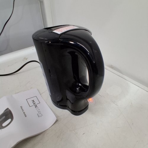 MAINSTAYS PLASTIC ELECTRIC COUNTERTOP KETTLE - 1L - BLACK - (MODEL: WJK836) image 2