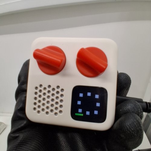YOTO MINI ALL-IN-1 BLUETOOTH AUDIO PLAYER, PLAYS STORIES, MUSIC, PODCAST & RADIO - WHITE/ORANGE (MODEL: YM002) image 2
