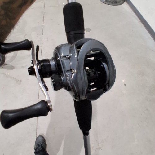 BPS FORMULA MEDIUM ACTION FISHING ROD AND BAITCAST REEL COMBO - 7FT; LINE WT 8-17 LBS; LURE WT 1/4-5/8 OZ - BLACK AND GRAY (MODEL: FM7010M) image 4