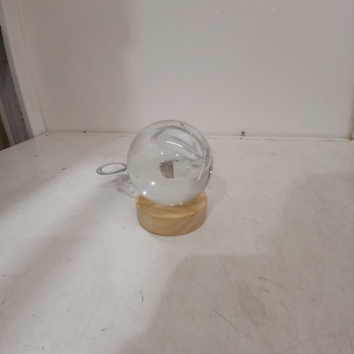 DECORATIVE ORB STYLE 3D ILLUSION DOLPHIN TABLE LAMP - CLEAR / NATURAL image 3