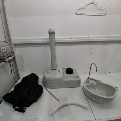 SERENELIFE PORTABLE CAMPING SINK WITH TOWEL HOLDER & SOAP DISPENSER - 19L WATER CAPACITY HAND WASH BASIN STAND - WHITE (MODEL: SLCASN18) image 2