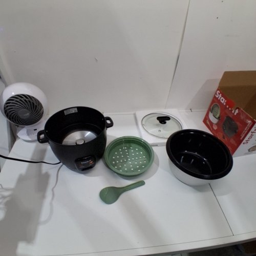 STARFRIT ELECTRIC RICE COOKER - 20 CUP - BLACK (MODEL: 024738) image 4