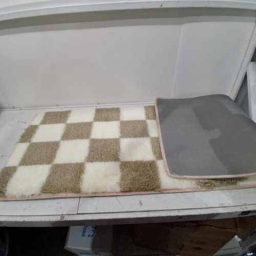 CHECKERED AREA RUG RUNNER - 70" X 25" - BEIGE/WITE image 2