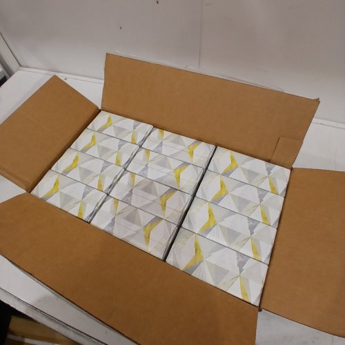 12PK KLEENEX FACIAL TISSUEZ - FLAT BOXES - 125 PER BOX - (MODEL: 03076) image 2
